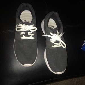 Nike women’s size 7.5